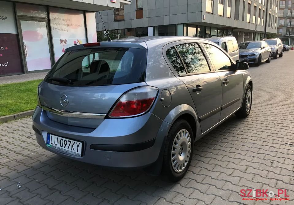 2004' Opel Astra photo #4