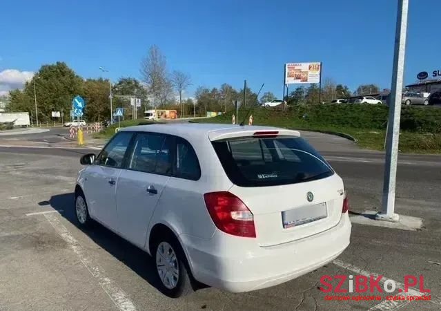 2010' Skoda Fabia 1.6 Tdi Dpf Active photo #1