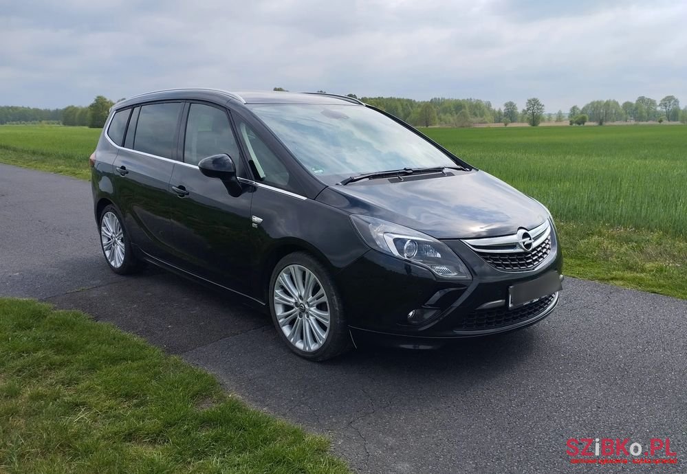 2015' Opel Zafira photo #4