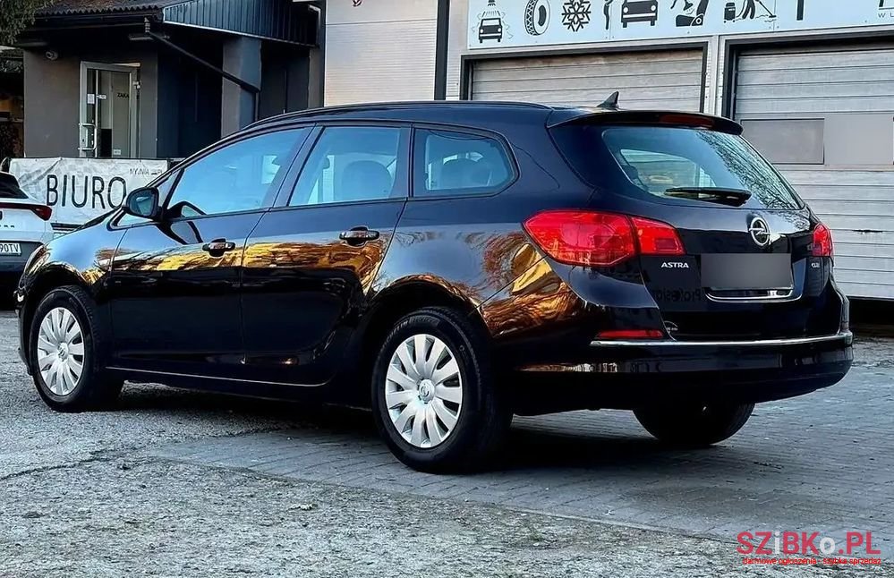 2015' Opel Astra 1.6 Cdti Active photo #2