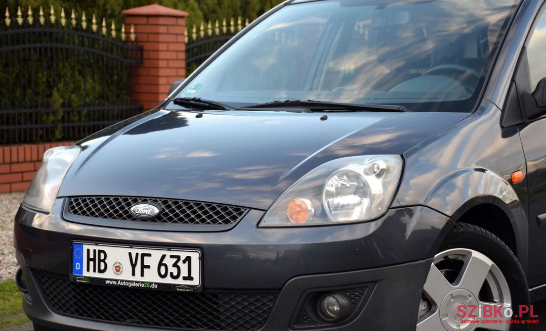 2008' Ford Fiesta photo #1