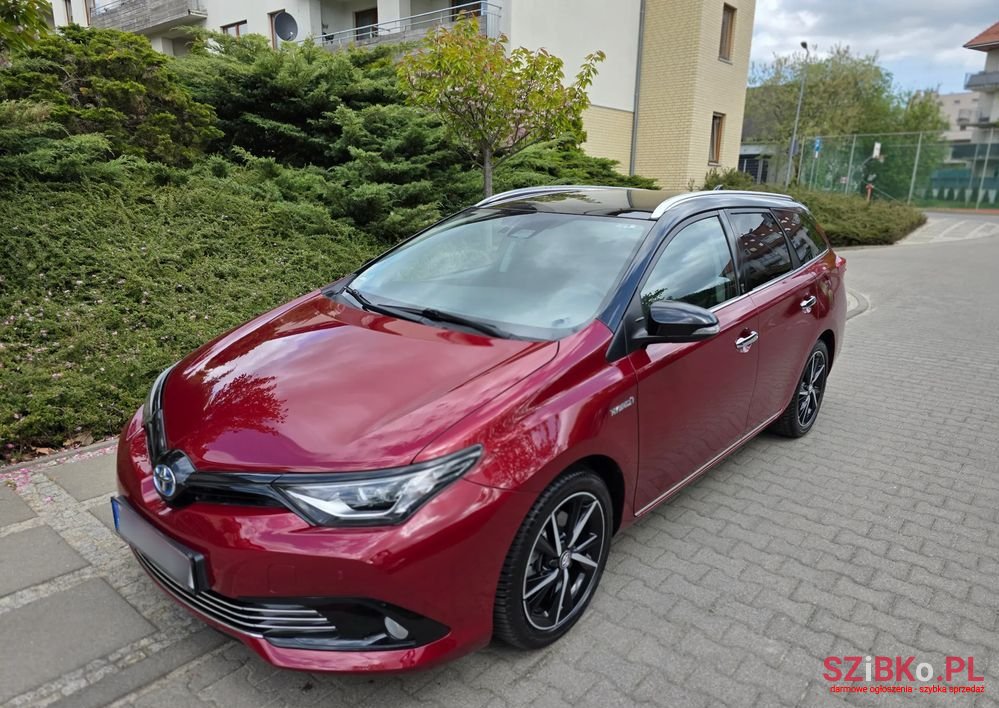 2018' Toyota Auris photo #3