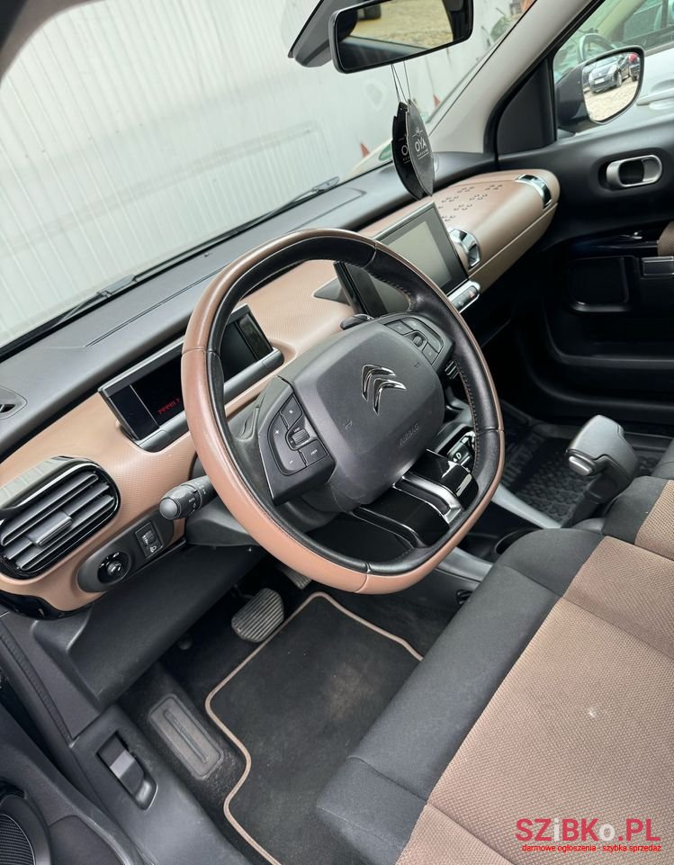 2015' Citroen C4 Cactus photo #2
