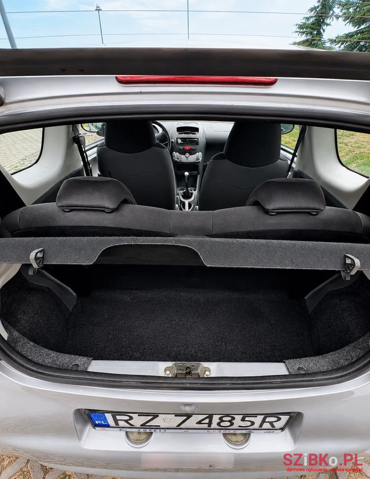 2011' Toyota Aygo 1.0 Vvt-I Terra photo #6