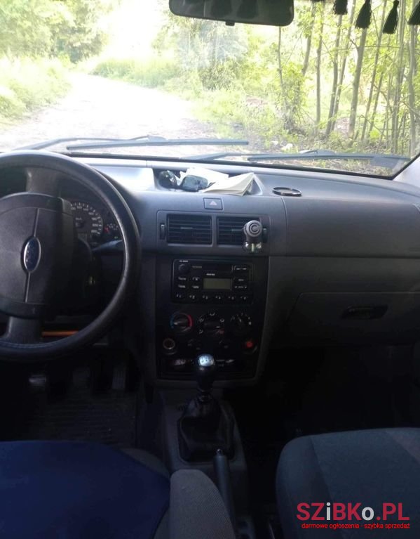 2004' Ford Transit Connect photo #6