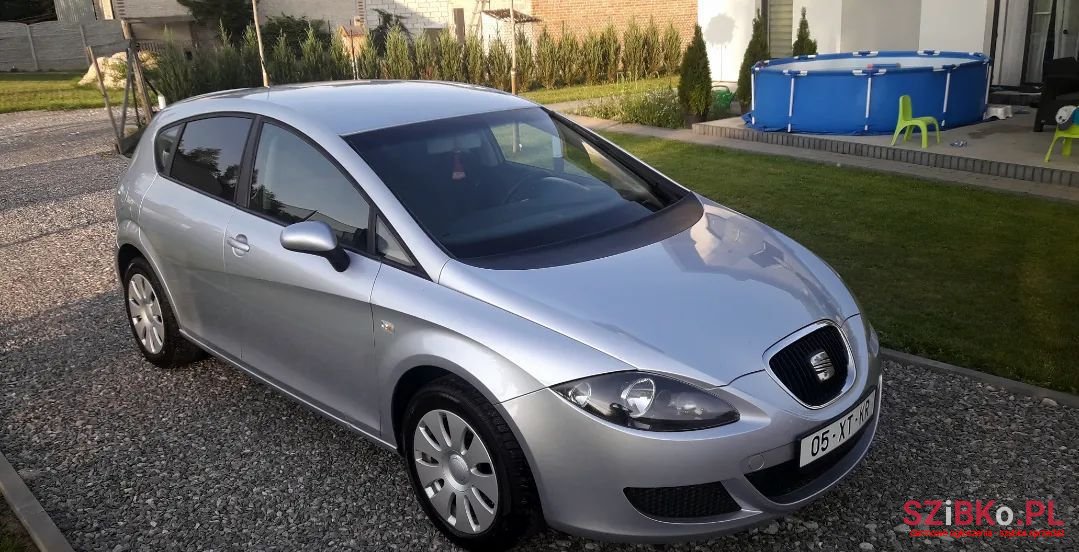 2006' SEAT Leon photo #1