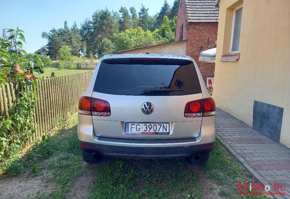 2008' Volkswagen Touareg photo #6