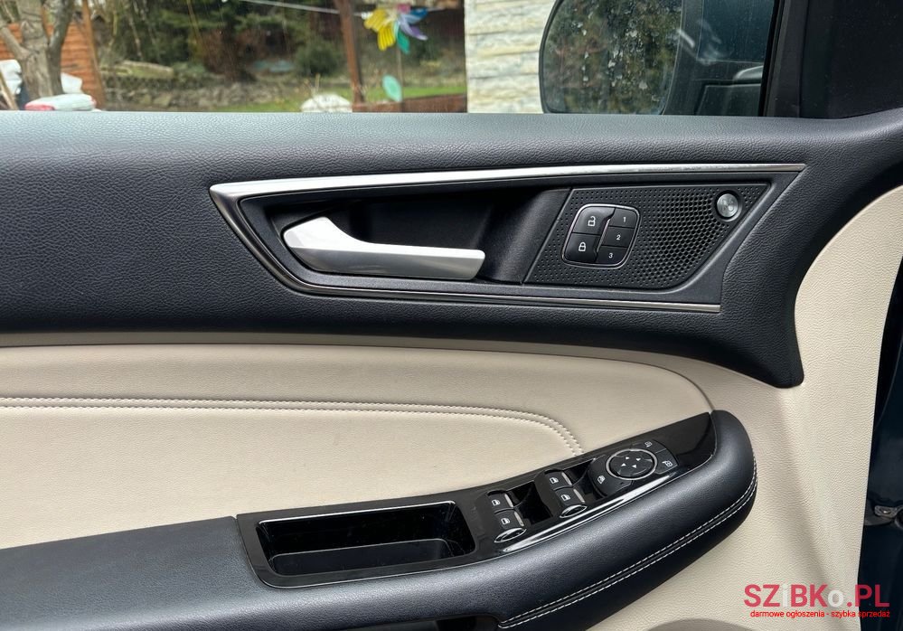 2019' Ford Edge photo #6