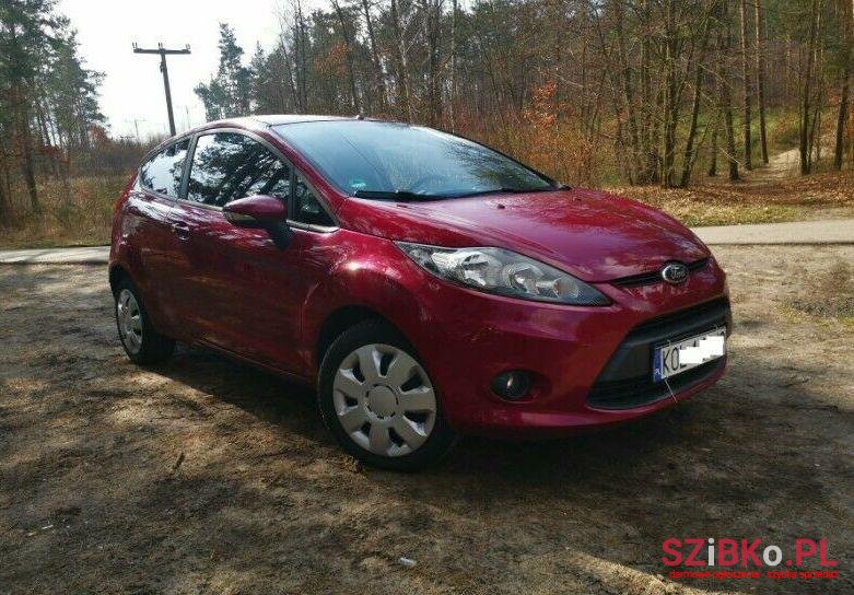 2011' Ford Fiesta photo #1