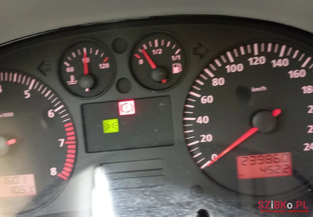 2004' SEAT Leon photo #4