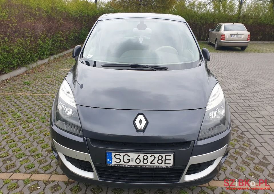 2009' Renault Scenic photo #2