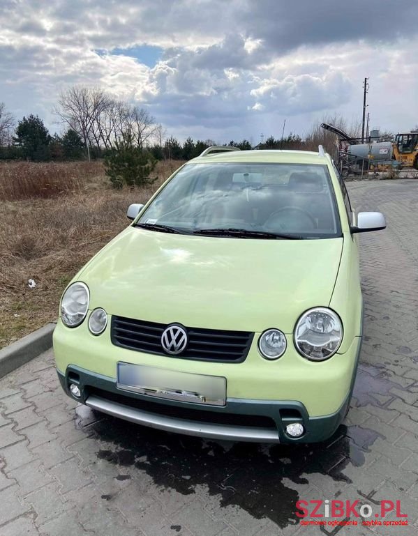 2005' Volkswagen Polo photo #1