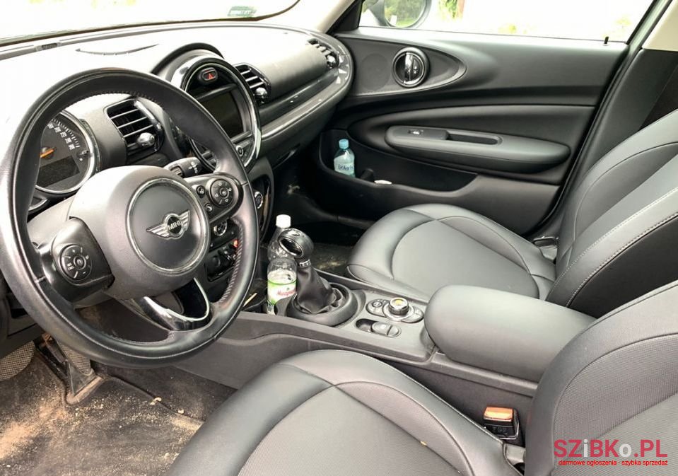 2018' MINI Clubman Cooper Yours Trim photo #2