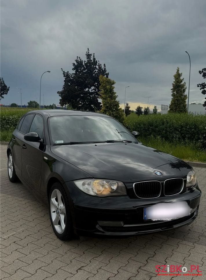2007' BMW 1 Series 116I photo #3