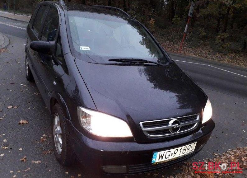 2004' Opel Zafira photo #1