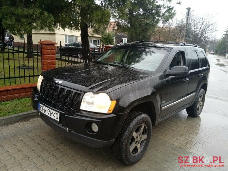 2006' Jeep Grand Cherokee photo #1