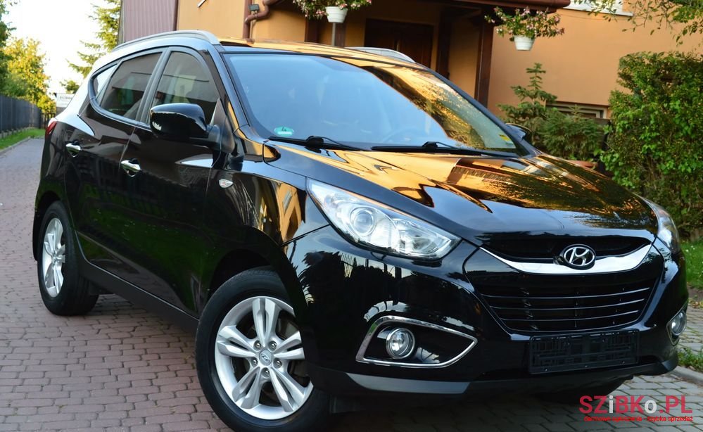 2011' Hyundai ix35 photo #1