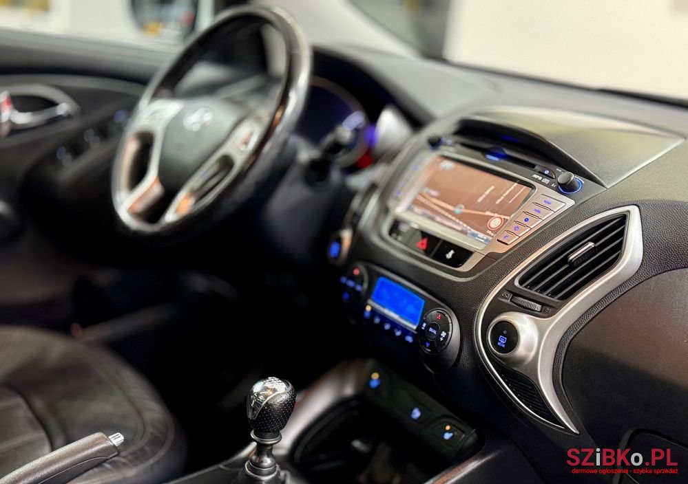2011' Hyundai ix35 photo #6