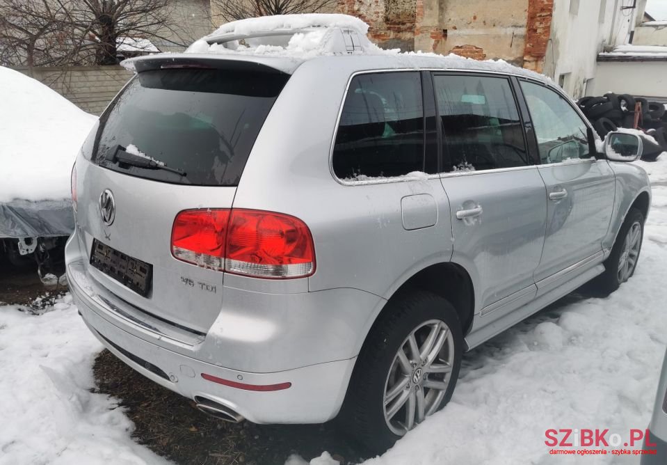 2006' Volkswagen Touareg photo #4