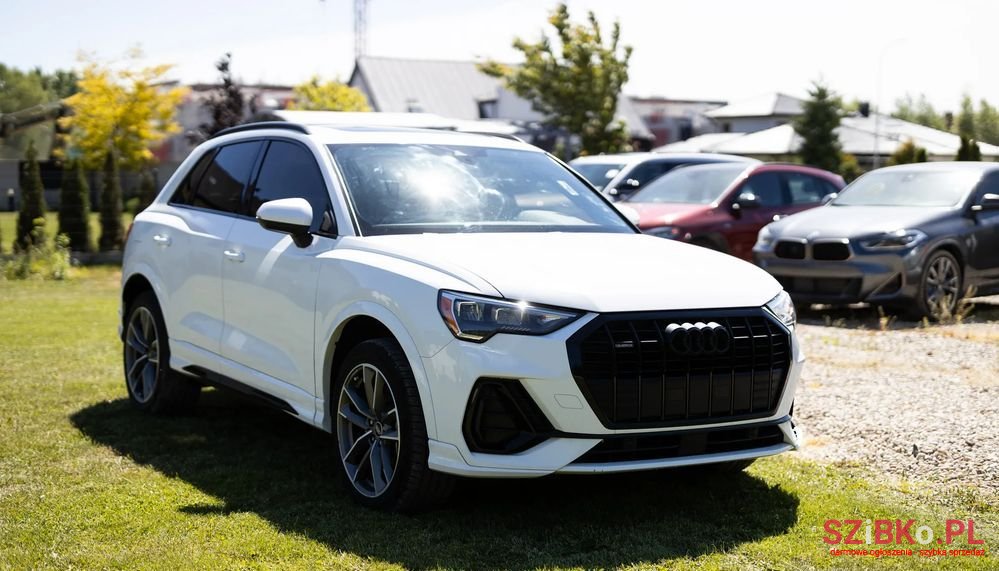 2021' Audi Q3 photo #1