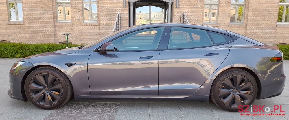2023' Tesla Model S Long Range photo #2