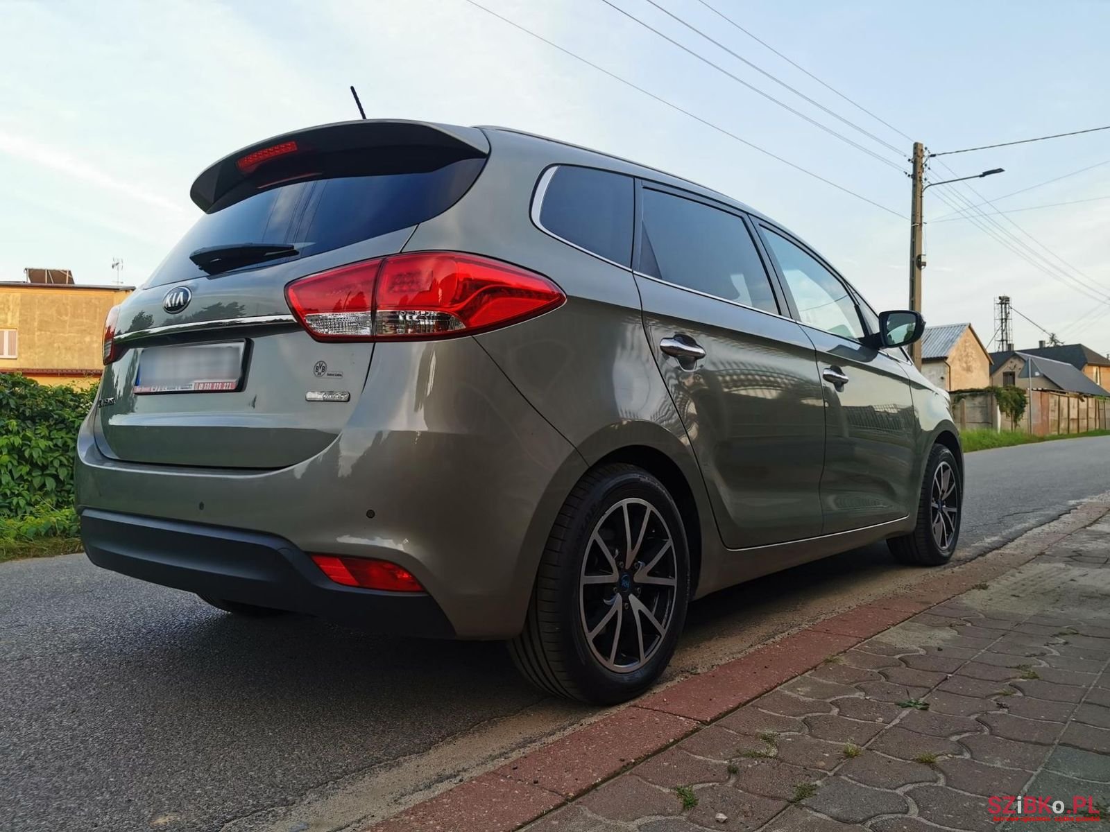 2014' Kia Carens photo #5