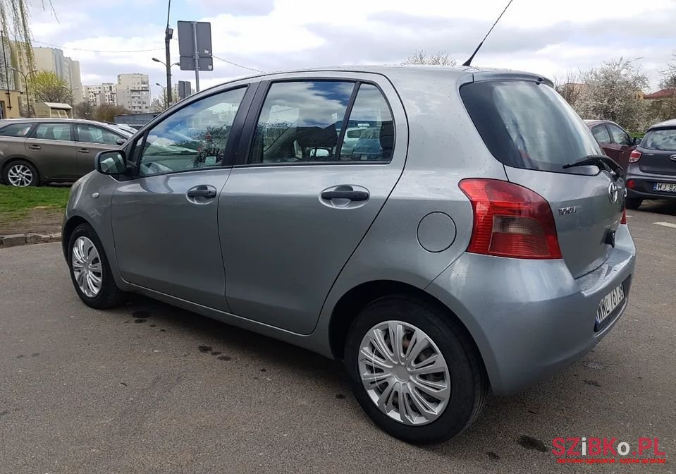 2007' Toyota Yaris photo #3