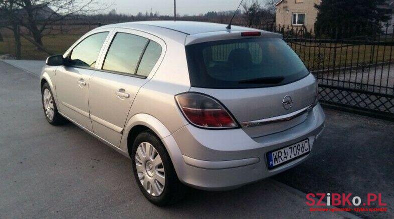 2007' Opel Astra photo #1