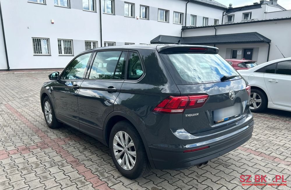 2019' Volkswagen Tiguan photo #1