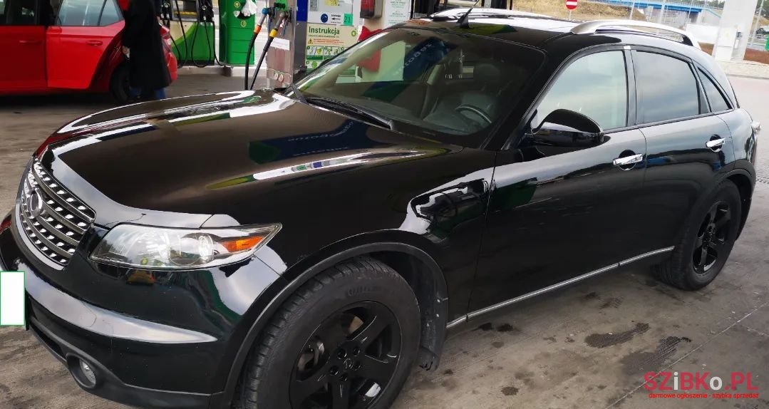 2005' Infiniti FX photo #2