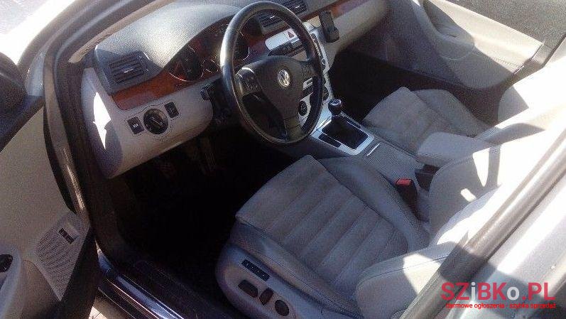 2006' Volkswagen Passat photo #1