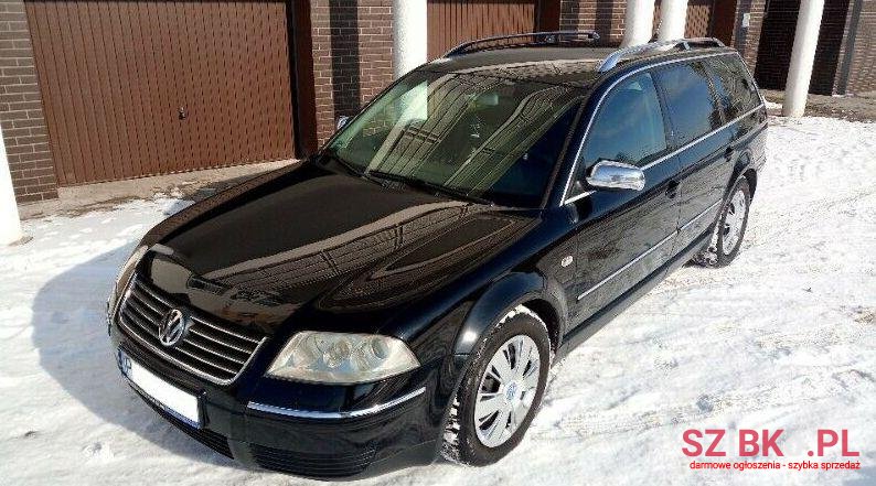 2001' Volkswagen Passat photo #1