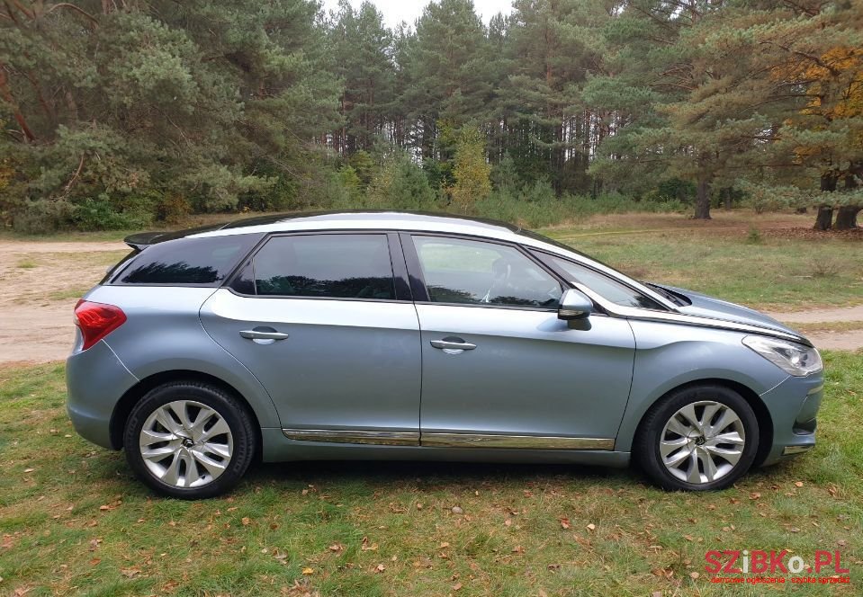 2012' Citroen DS5 photo #5