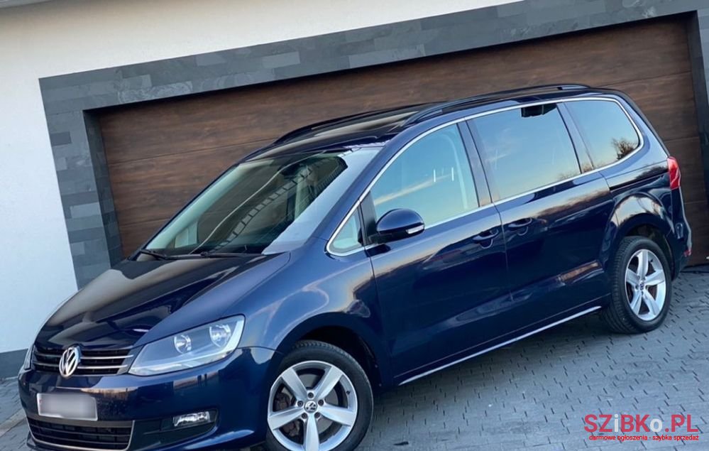 2011' Volkswagen Sharan photo #3