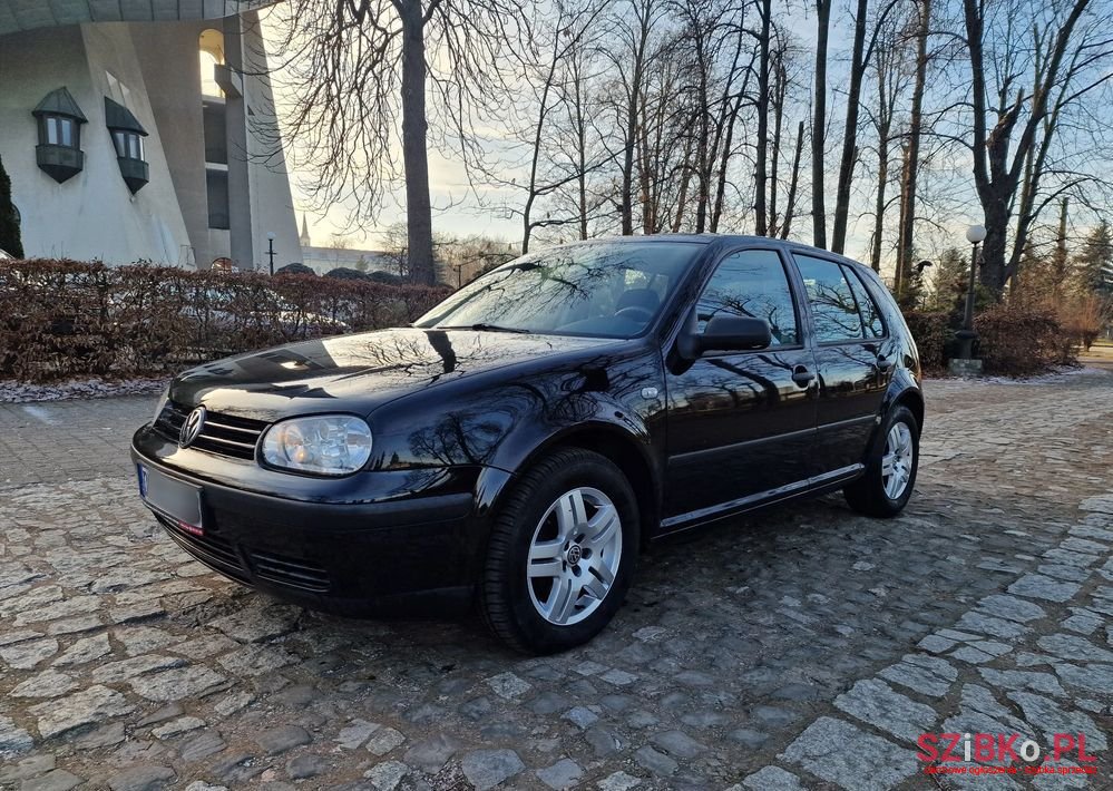 2002' Volkswagen Golf 1.4 Sportline photo #1