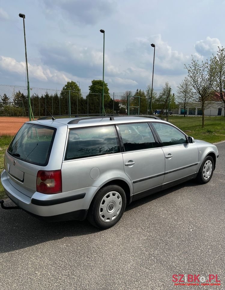 2000' Volkswagen Passat photo #4