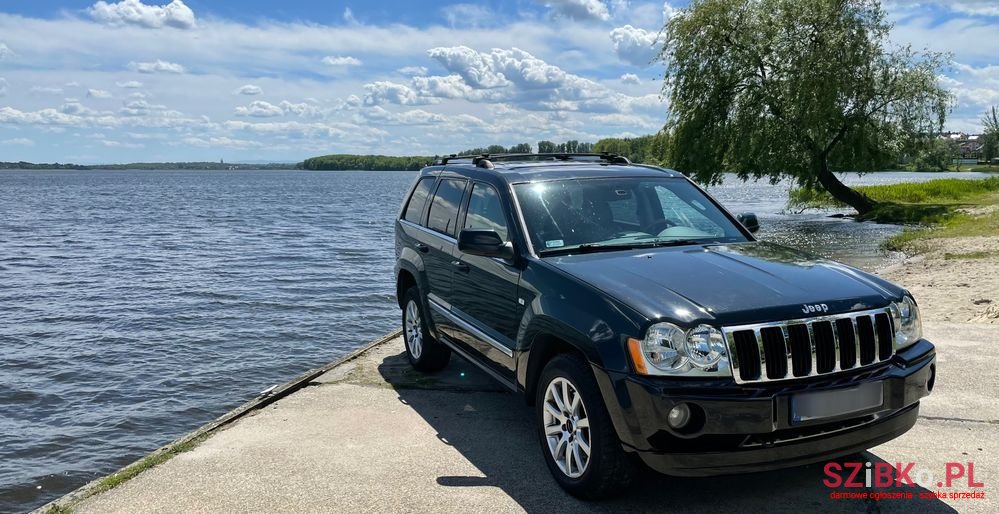 2007' Jeep Grand Cherokee photo #1
