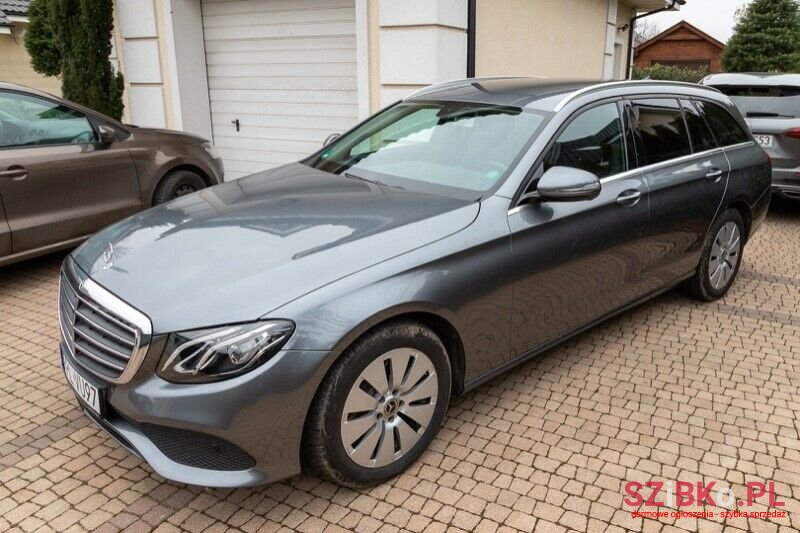 2017' Mercedes-Benz Klasa E photo #1