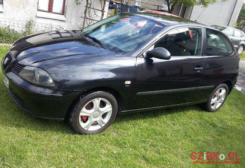 2004' SEAT Ibiza photo #1