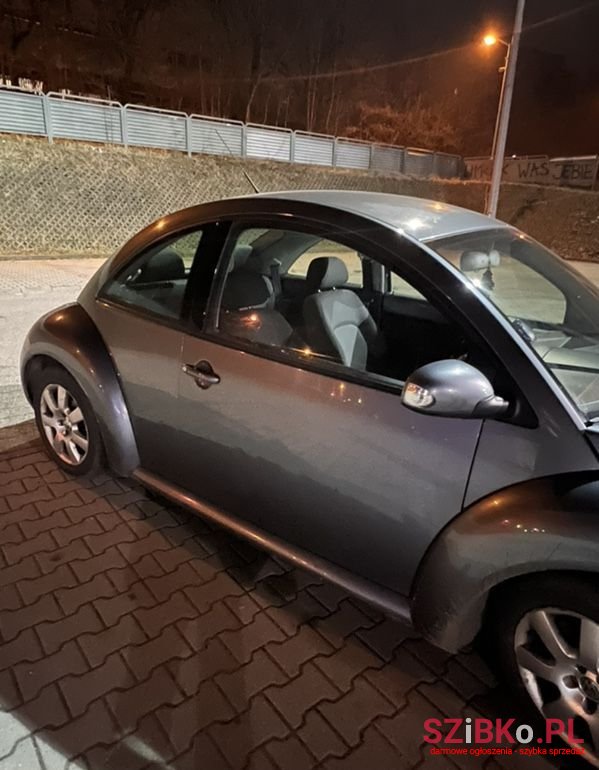 2003' Volkswagen New Beetle 1.4 photo #4