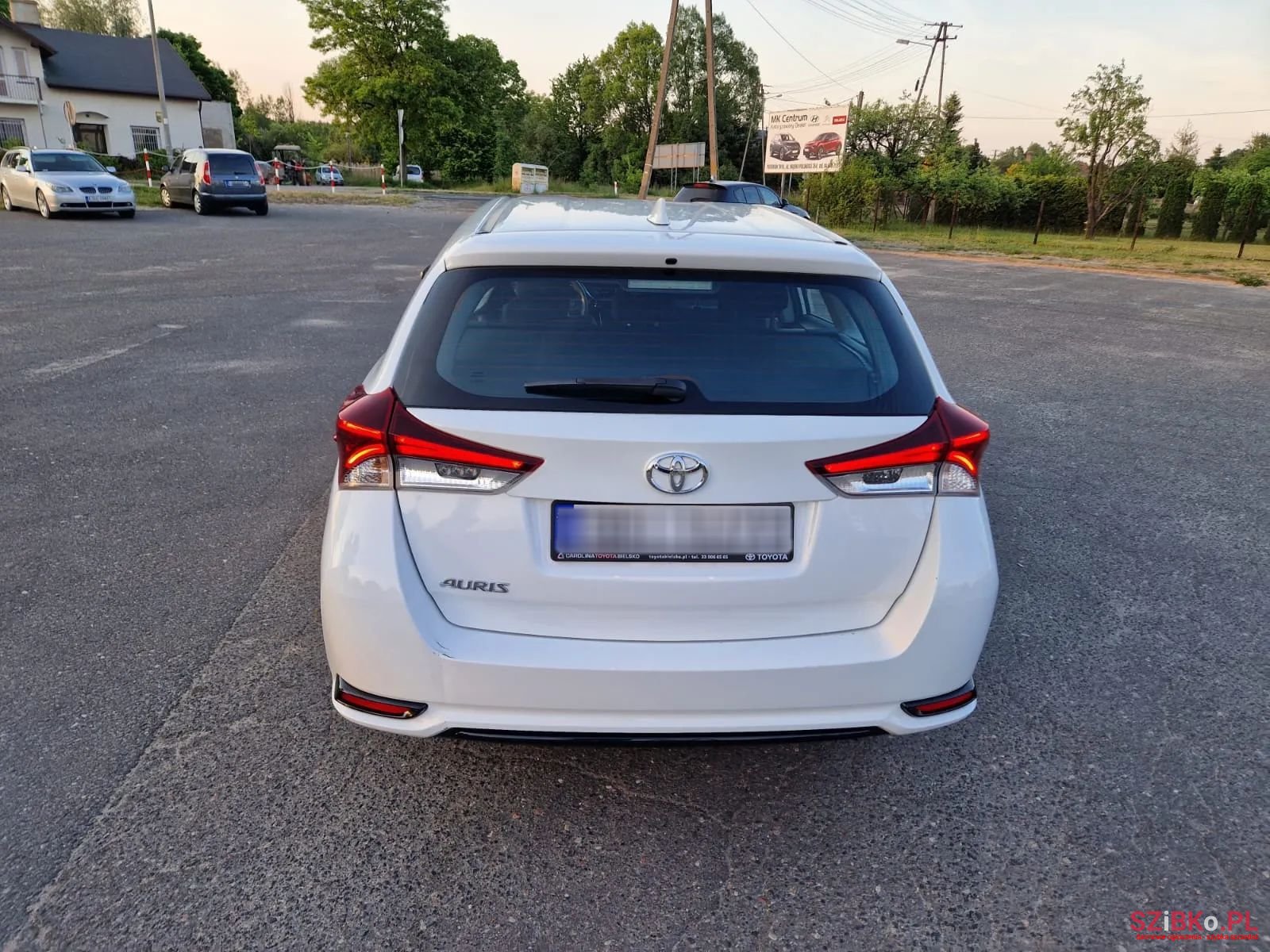 2018' Toyota Auris photo #2