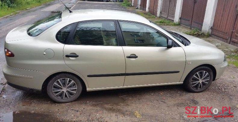 2005' SEAT Cordoba photo #2