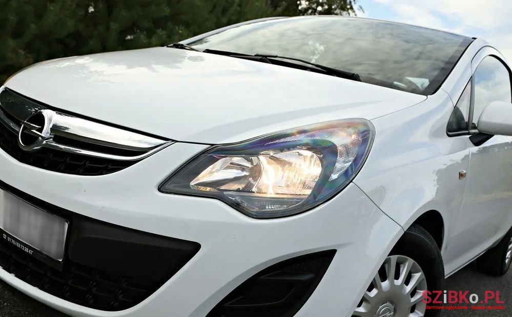 2013' Opel Corsa 1.2 16V photo #1