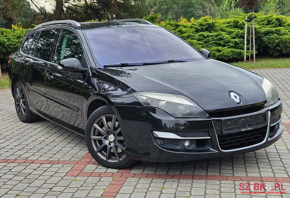2012' Renault Laguna photo #2