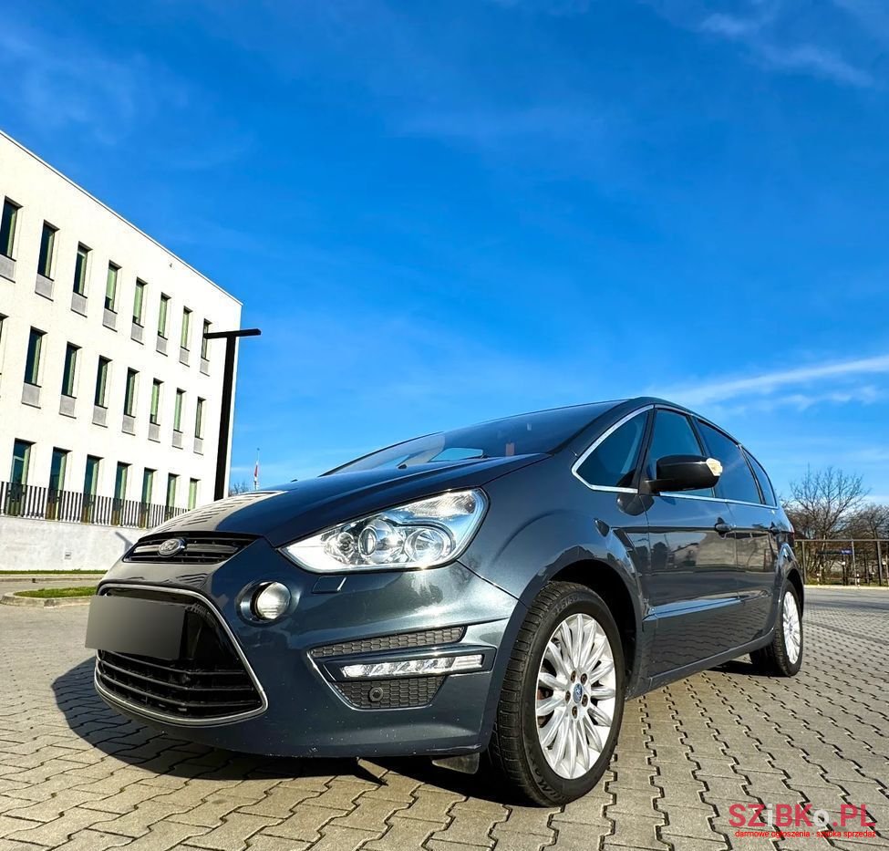 2011' Ford S-Max photo #1