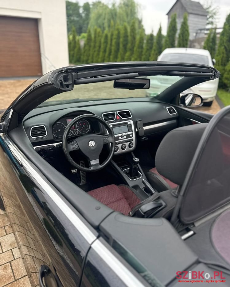 2008' Volkswagen Eos photo #5