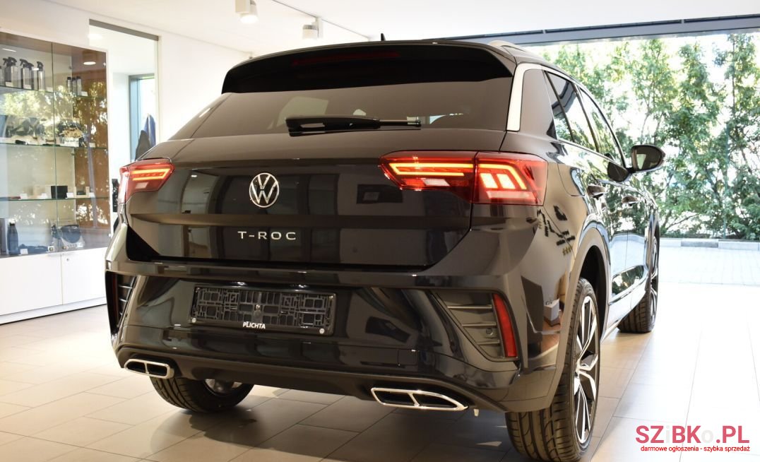 2022' Volkswagen T-Roc photo #2
