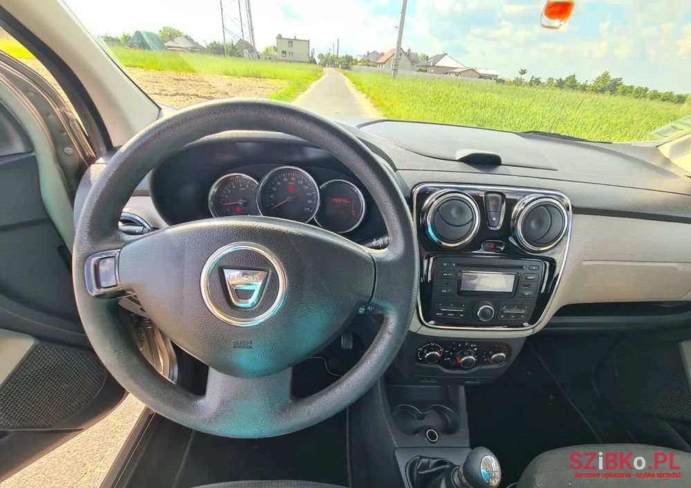 2013' Dacia Lodgy Dci 110 Prestige photo #5