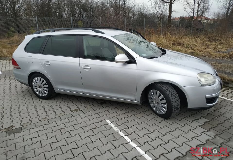 2007' Volkswagen Golf photo #1