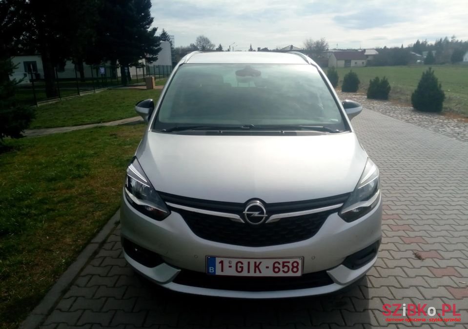 2016' Opel Zafira photo #3